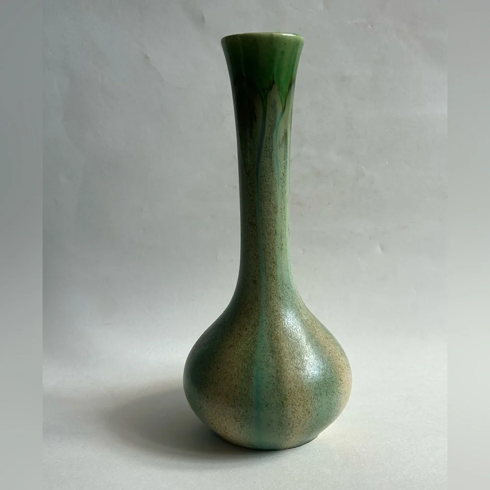 Vintage MCM Green Pottery Vase - Picture 3 of 4